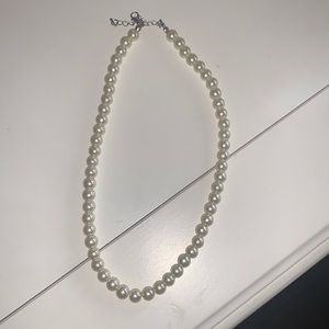 Pearl necklace (fake)
